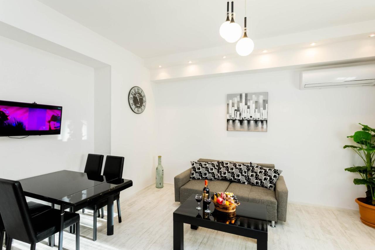 Luxury Apartment In The City Centre 第比利斯 外观 照片